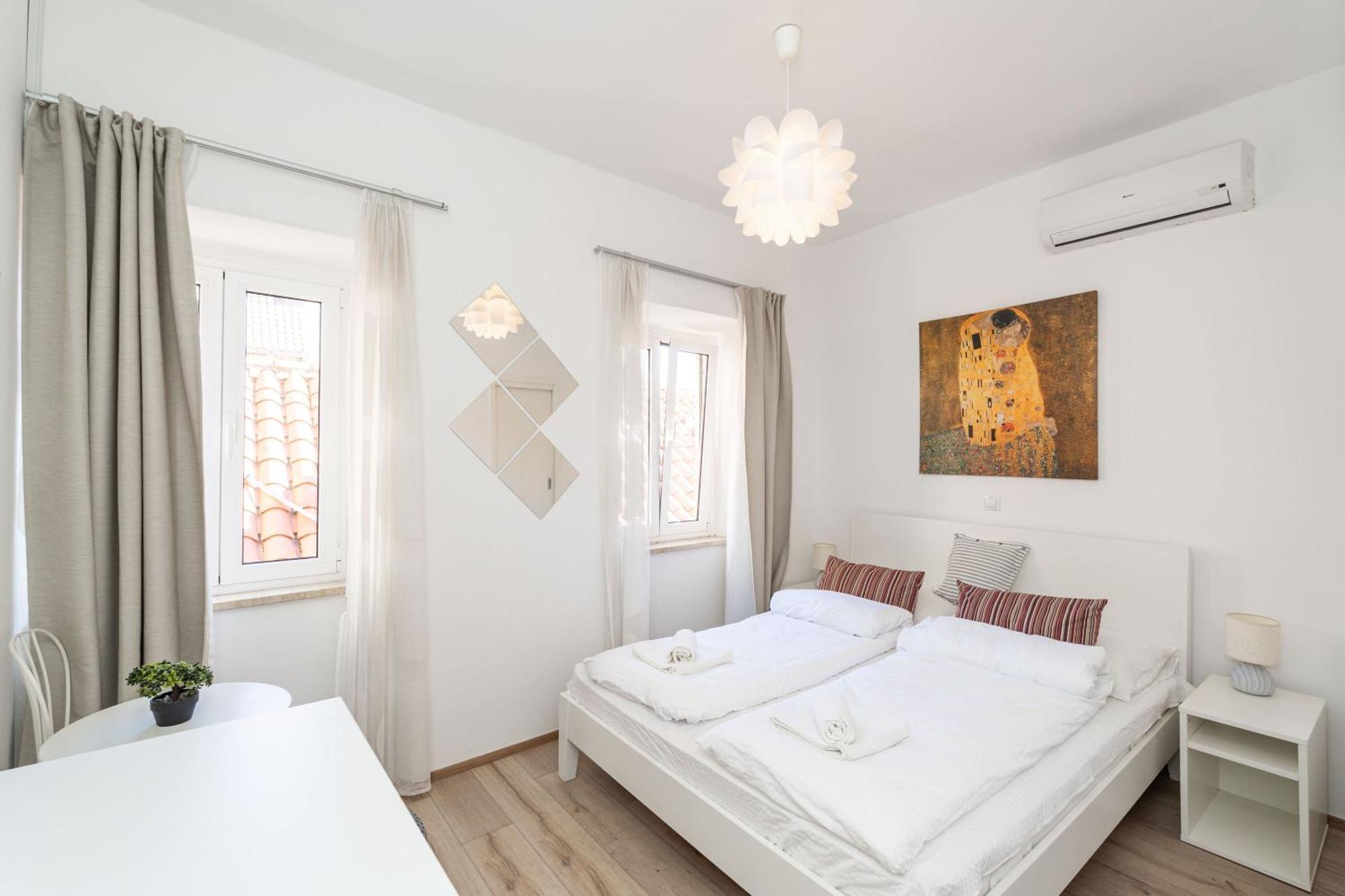 Two Friends Palace Guest house